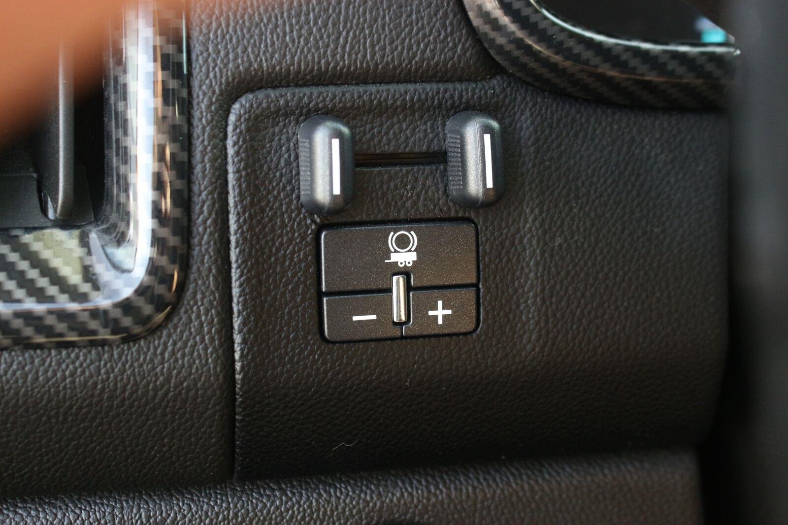Used 2018 DEEPWOOD GREEN METALLIC Chevrolet 4WD ZR2 image 31