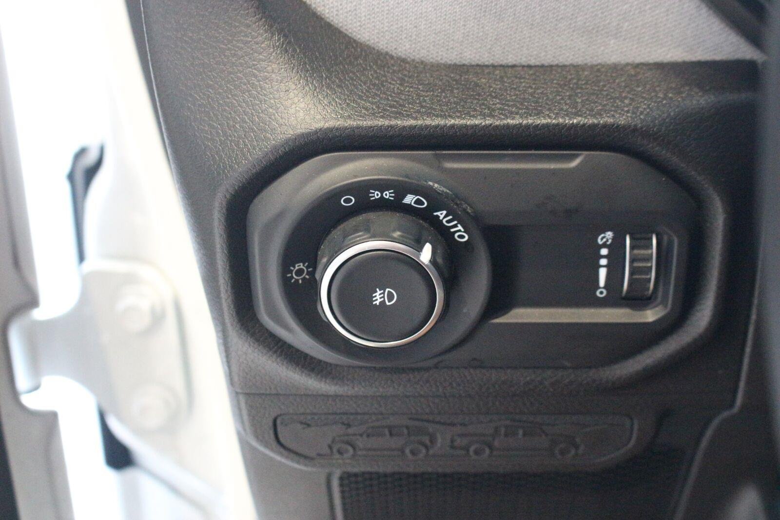 Used 2024 Whyte Jeep Sport S image 25