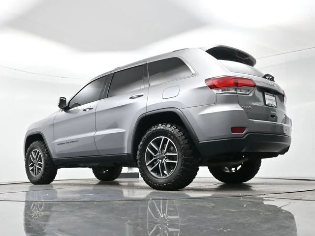 Used 2020 Billet Silver Metallic Clearcoat Jeep Limited image 27