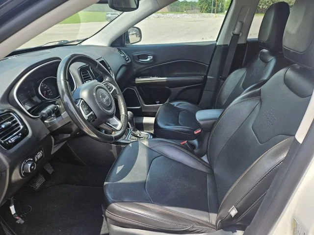 Used 2020 White Jeep Limited image 9