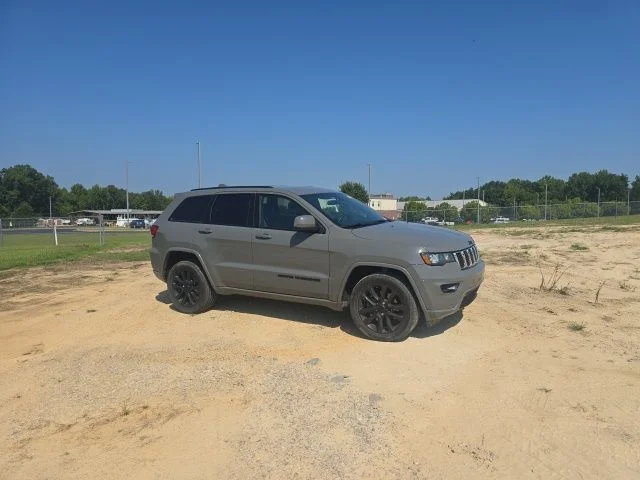 Used 2021 Gray Jeep Laredo X image 12