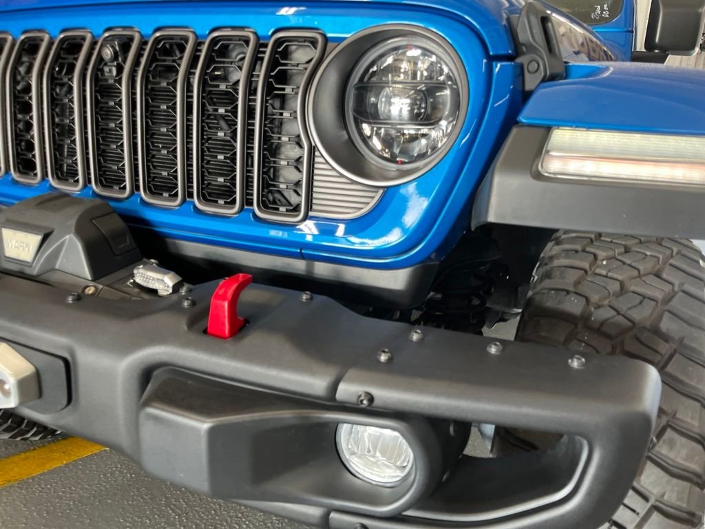 Used 2024 Blue Pearl Jeep Rubicon image 8