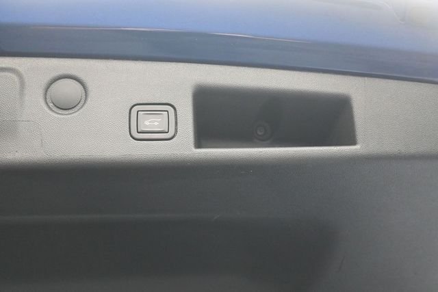 Used 2023 Blue Chevrolet Premier image 23