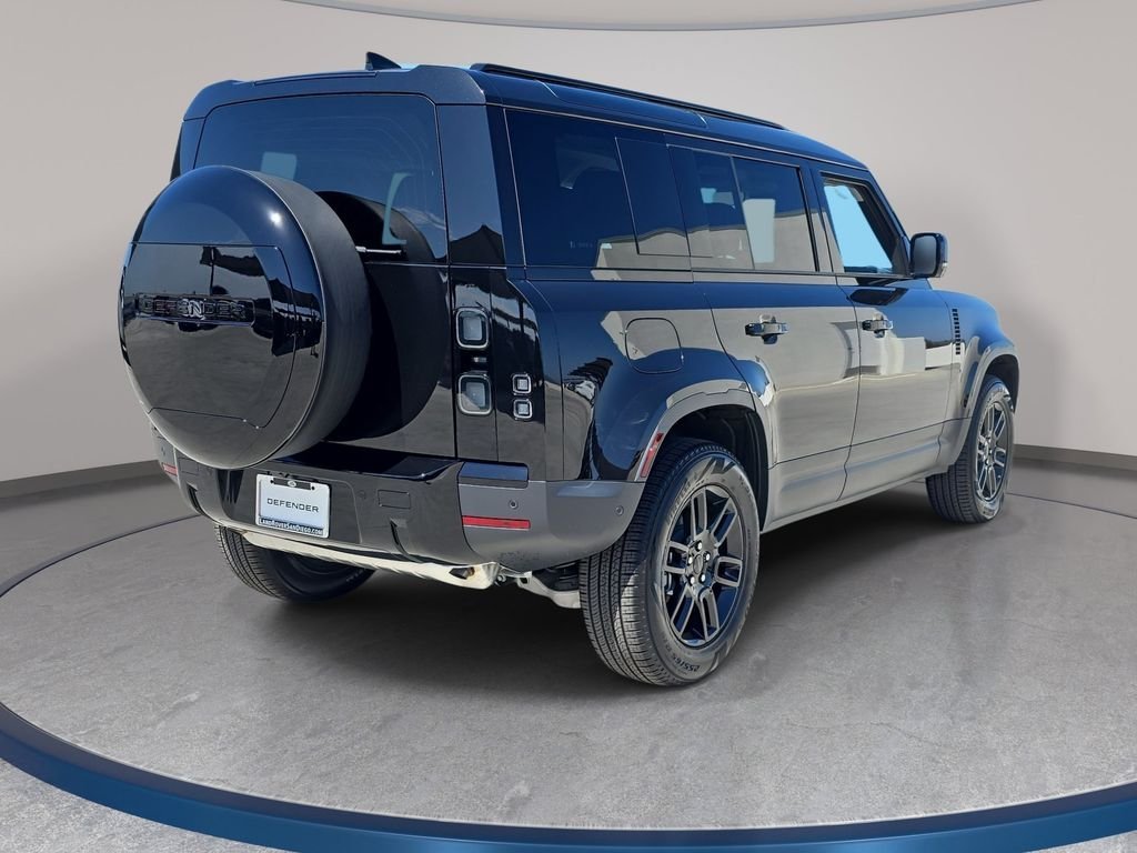 New 2026 Santorini Black LAND ROVER S image 5