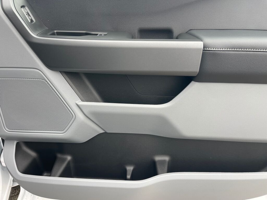 New 2026 Oxford White Ford XL image 21