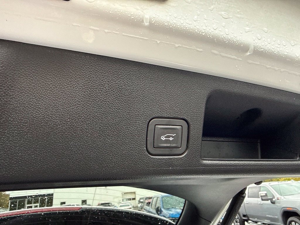 Used 2024 White Chevrolet LT image 14