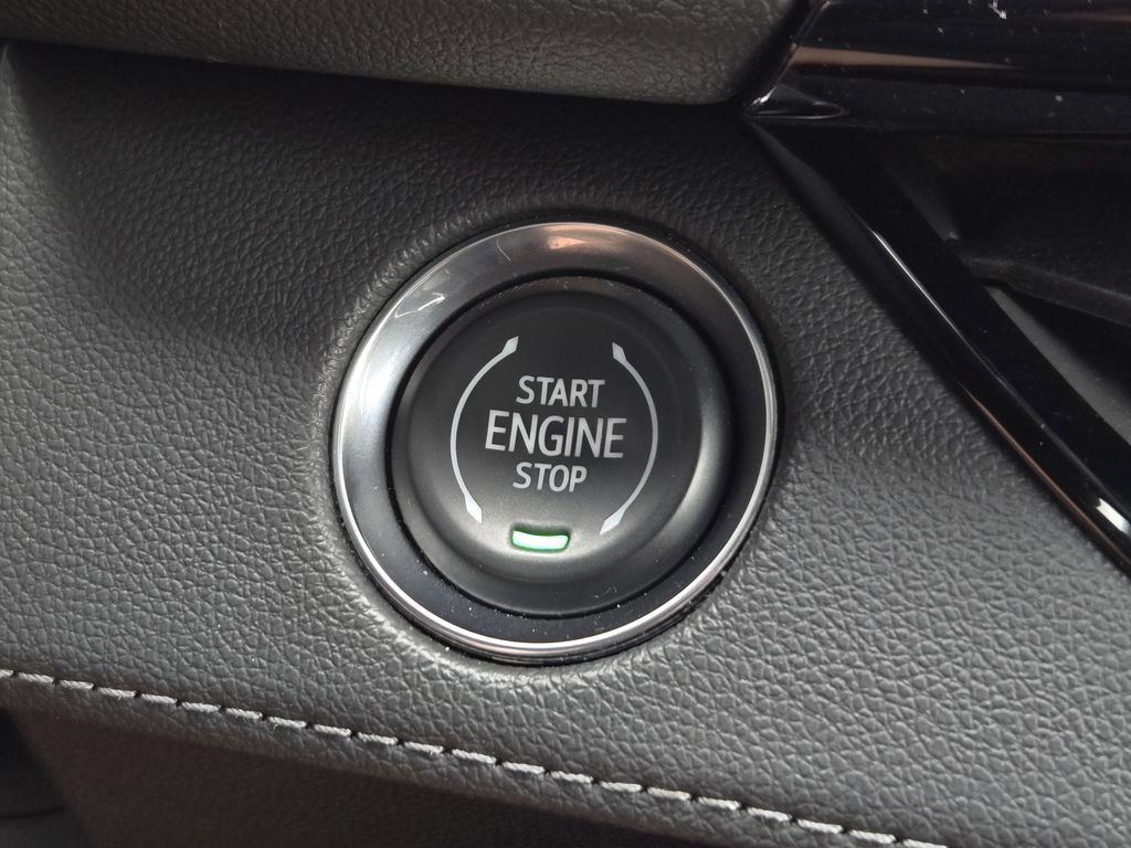 Used 2025 Summit White Buick Preferred image 16