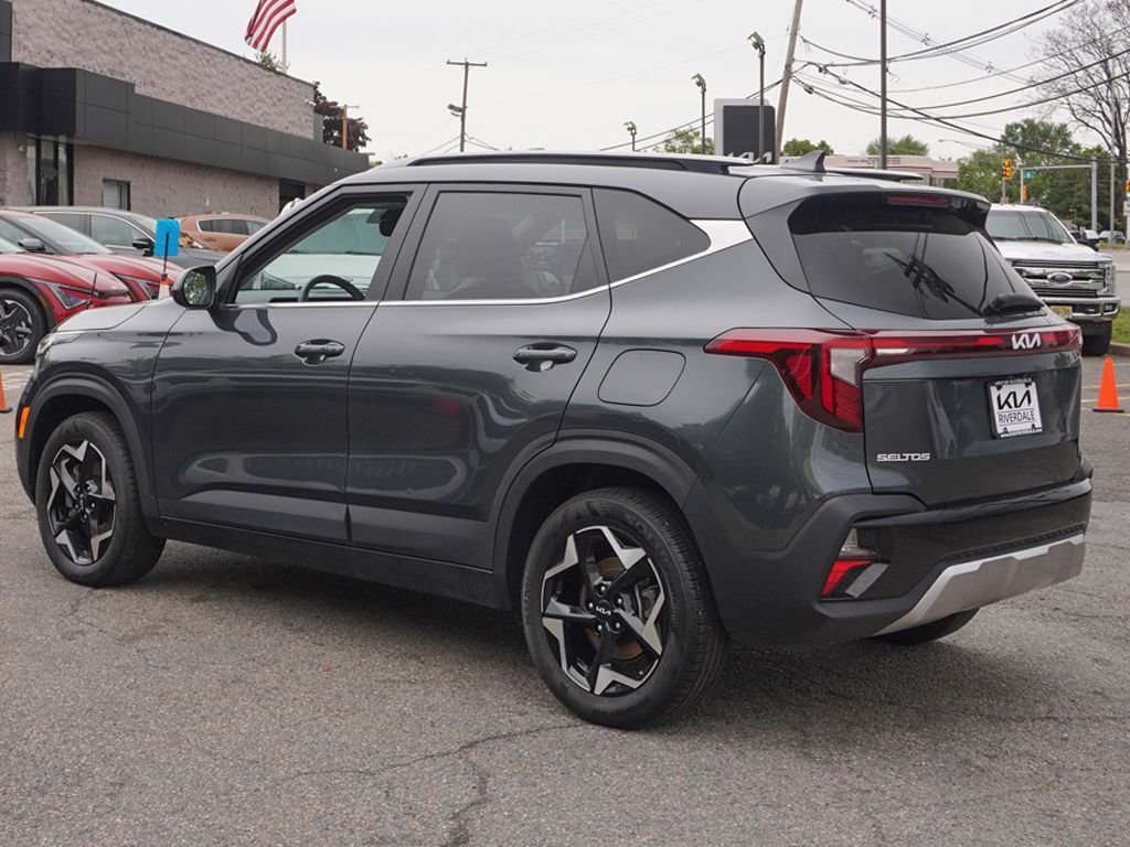 Used 2024 Gray Kia EX image 9