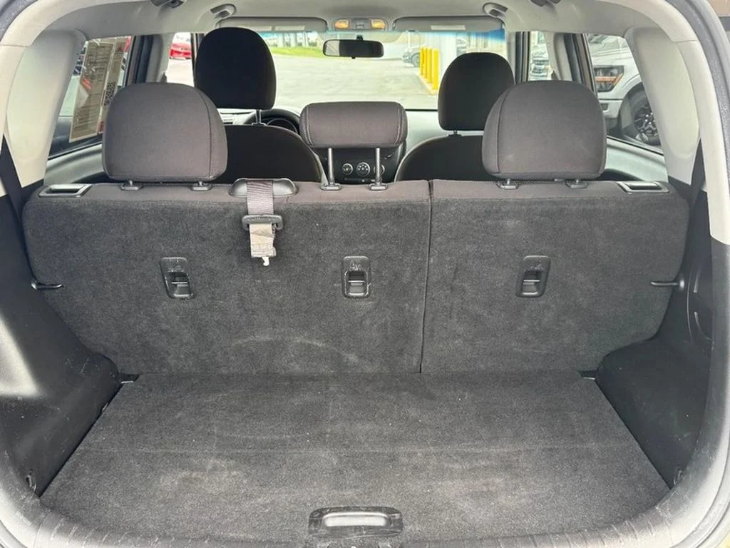 Used 2016 Latte Brown Kia Base image 5