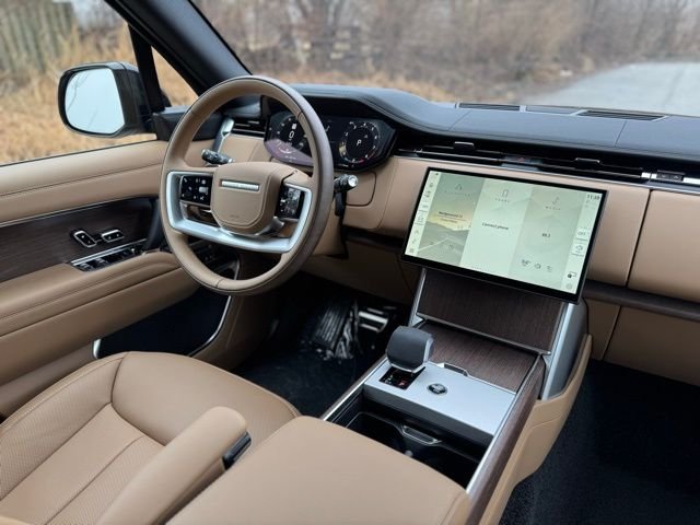 New 2026 Charente Grey Land Rover SE image 28