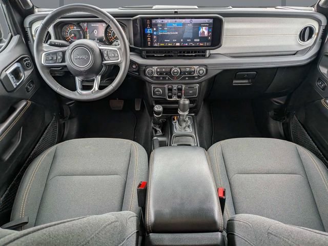 Used 2025 Gray Jeep Sahara image 18