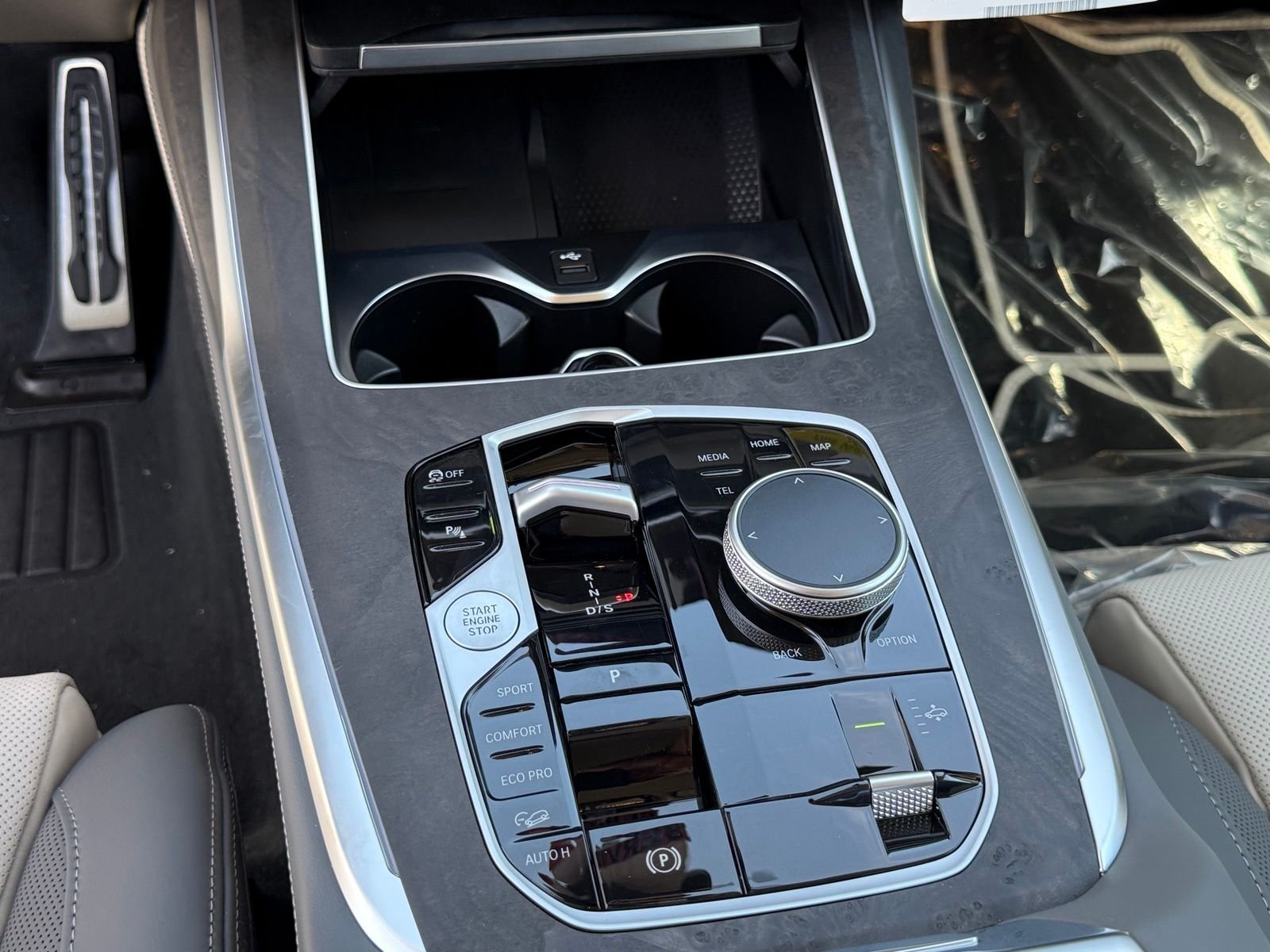 New 2027 Mineral White Metallic BMW xDrive40i image 26