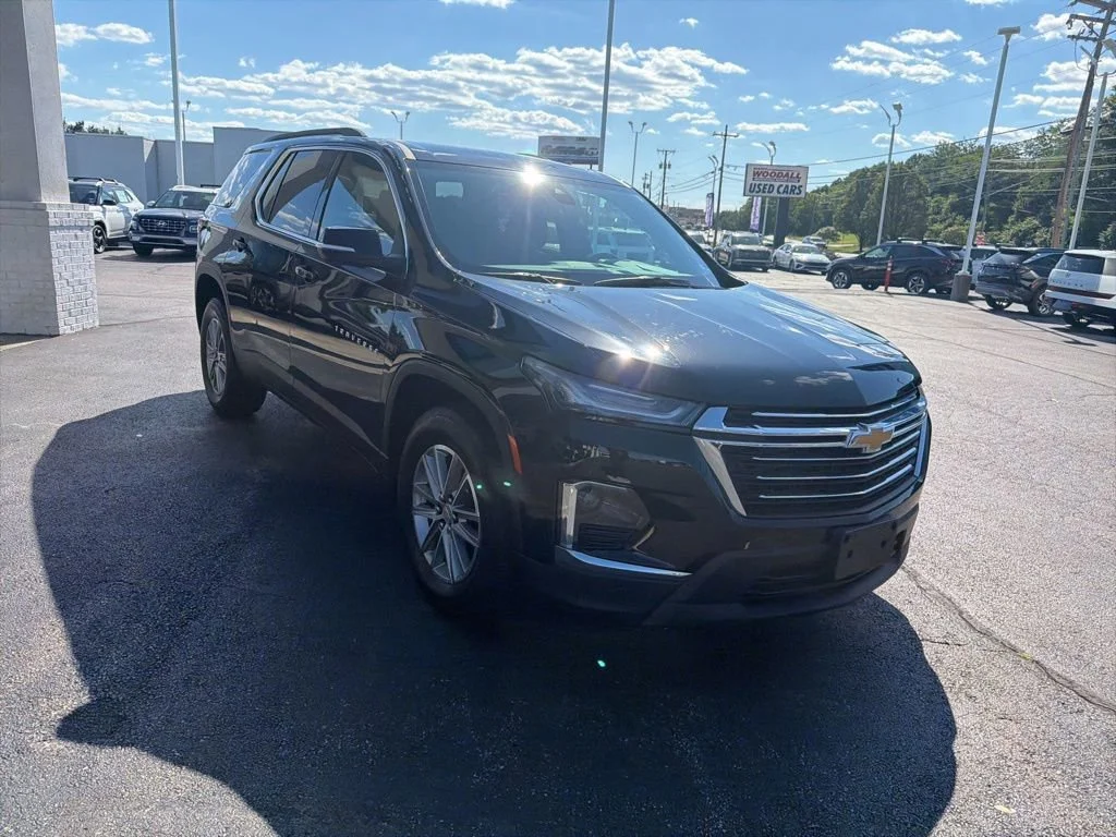 Used 2023 Mosaic Black Metallic Chevrolet LT Cloth image 3
