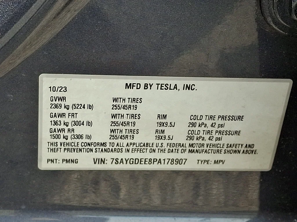 Used 2023  Tesla Long Range image 27