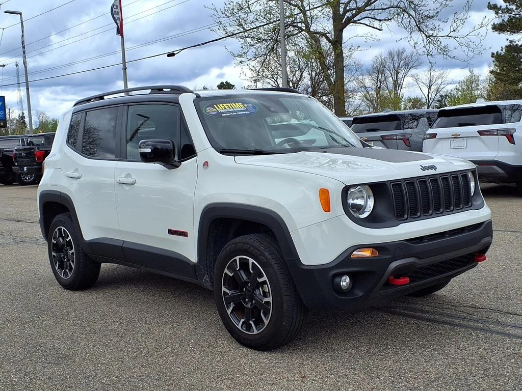 Used 2023 White Jeep Trailhawk image 3