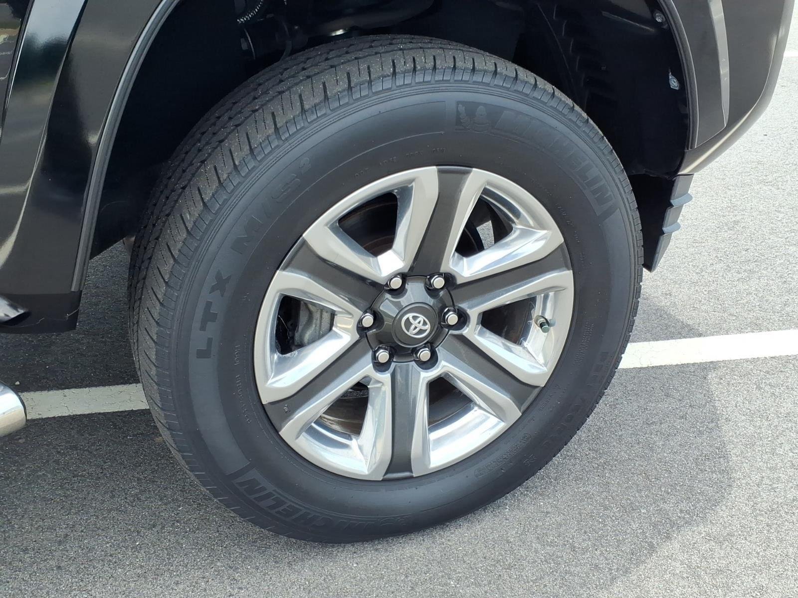 Used 2018 Midnight Black Metallic Toyota Limited image 13