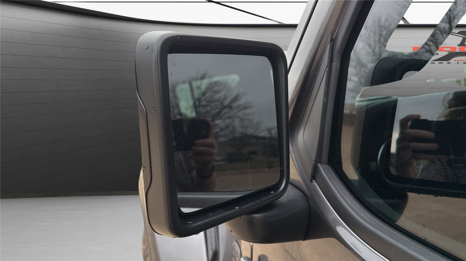 New 2026 Granite Crystal Metallic Clear-Coat Exterior Paint Jeep Texas Trail image 11