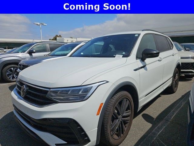 2022 Volkswagen Tiguan 2.0T SE R-Line Black's photo