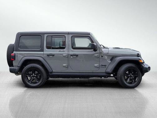 Used 2021 Gray Jeep Unlimited Sport Altitude image 3