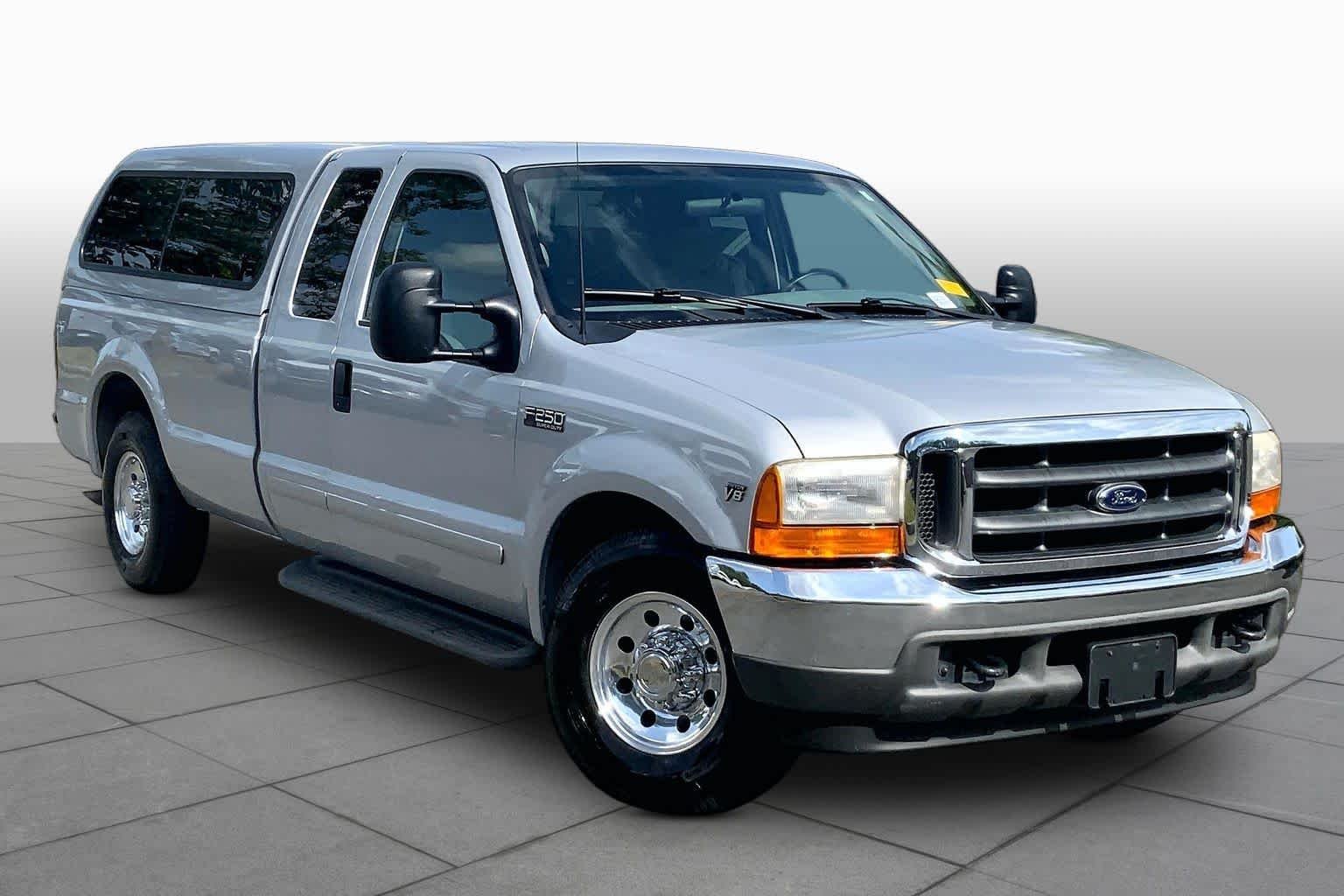 Used 2001 Platinum Ford XLT image 2