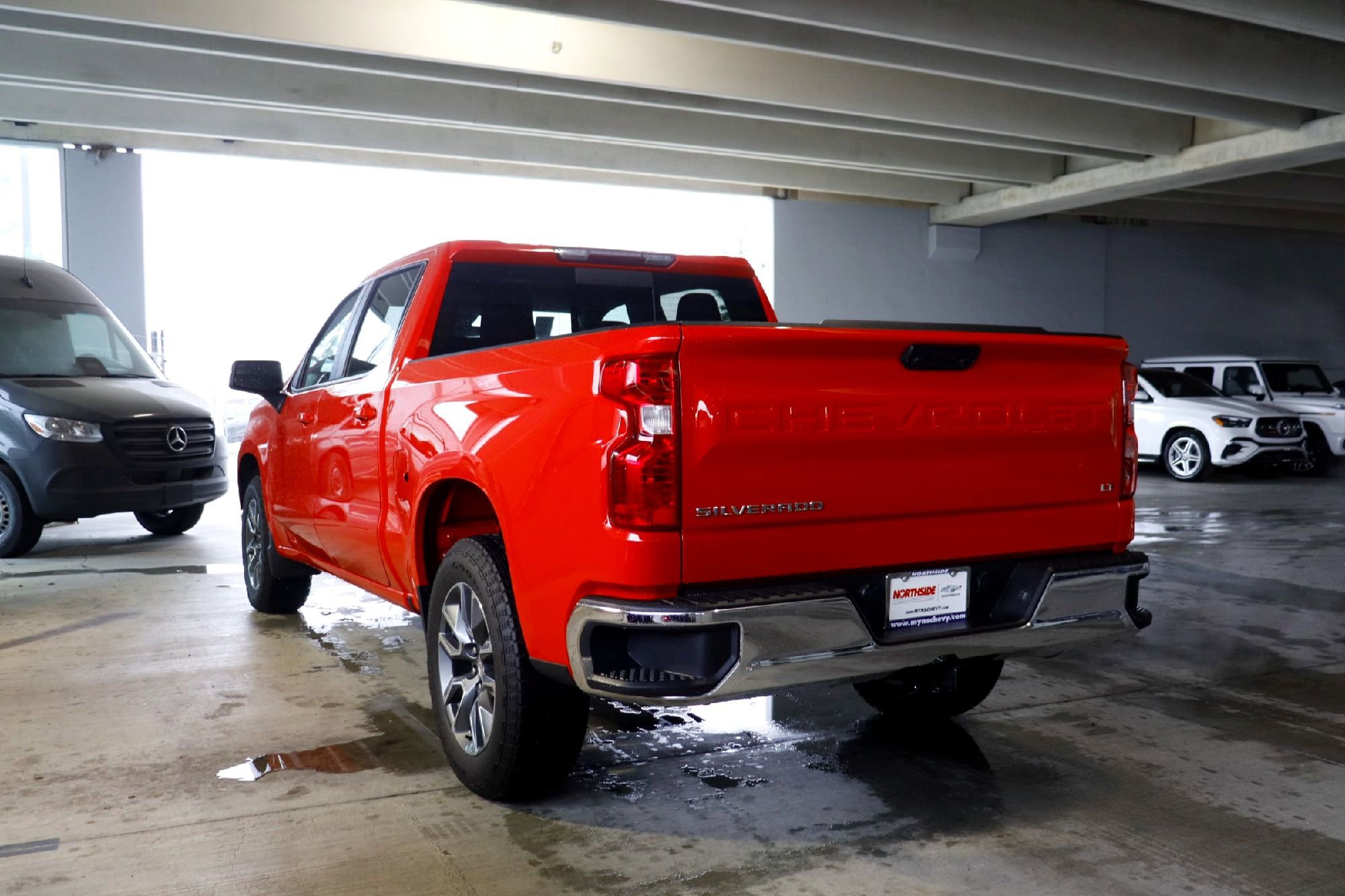 2025 Chevrolet Silverado 1500 LT - Photo 6
