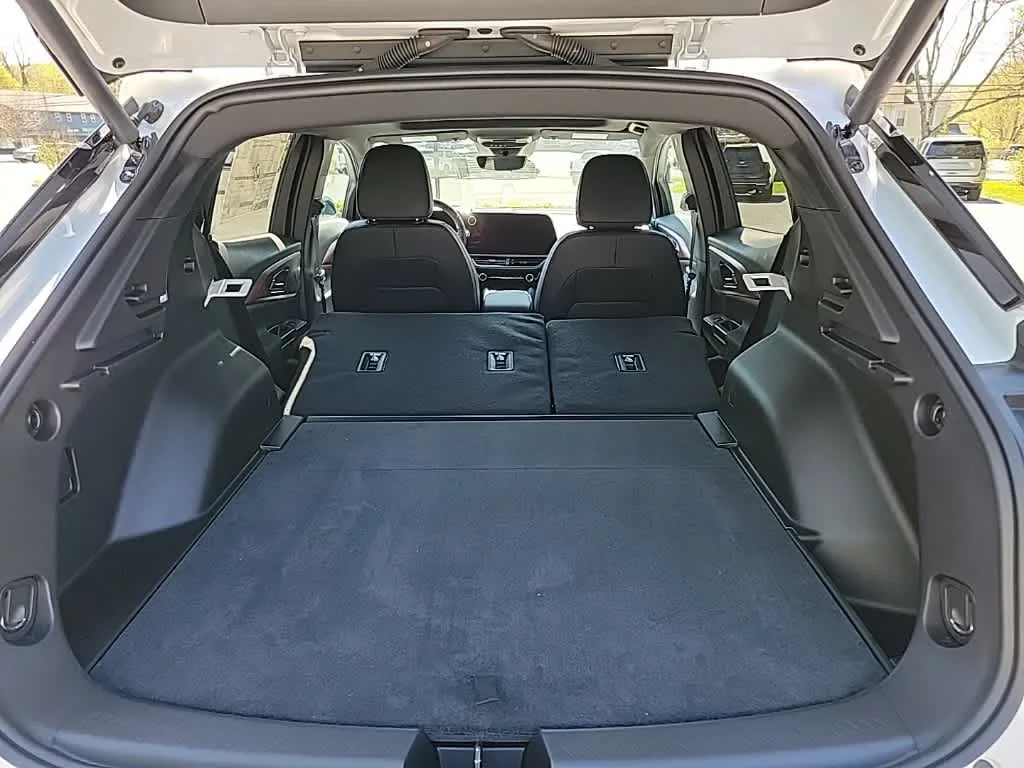 2025 Chevrolet Equinox EV RS - Photo 6