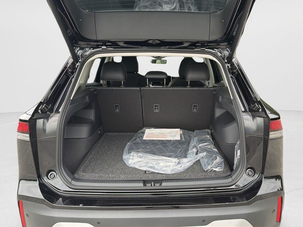 New 2026 Deep Black Pearl Volkswagen 2.0T SE image 9