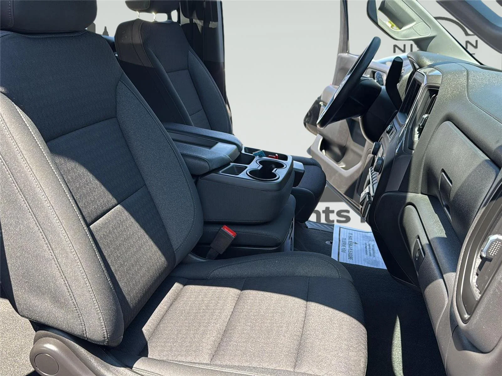 Used 2023 Glacier Blue Metallic Chevrolet Custom image 31