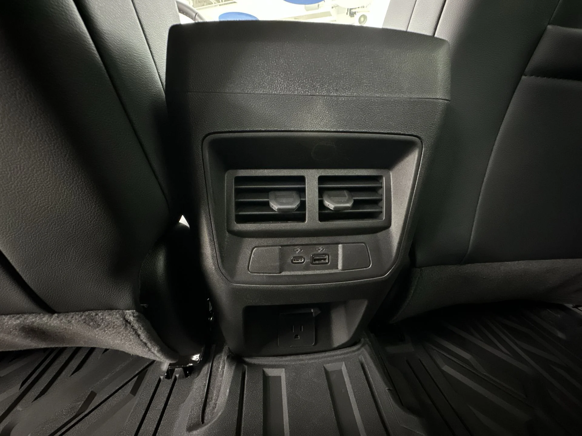 New 2026 Onyx Black GMC Elevation image 77