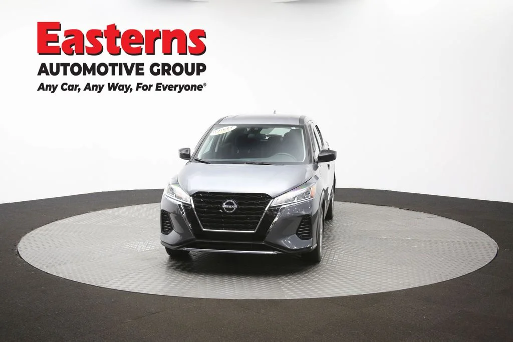 Used 2022 Silver Ford SE image 53