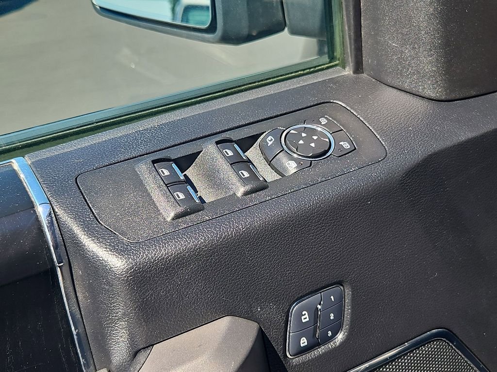 Used 2018 Black Ford Platinum image 11