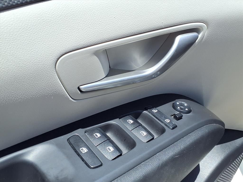 Used 2024 White Hyundai SEL image 15