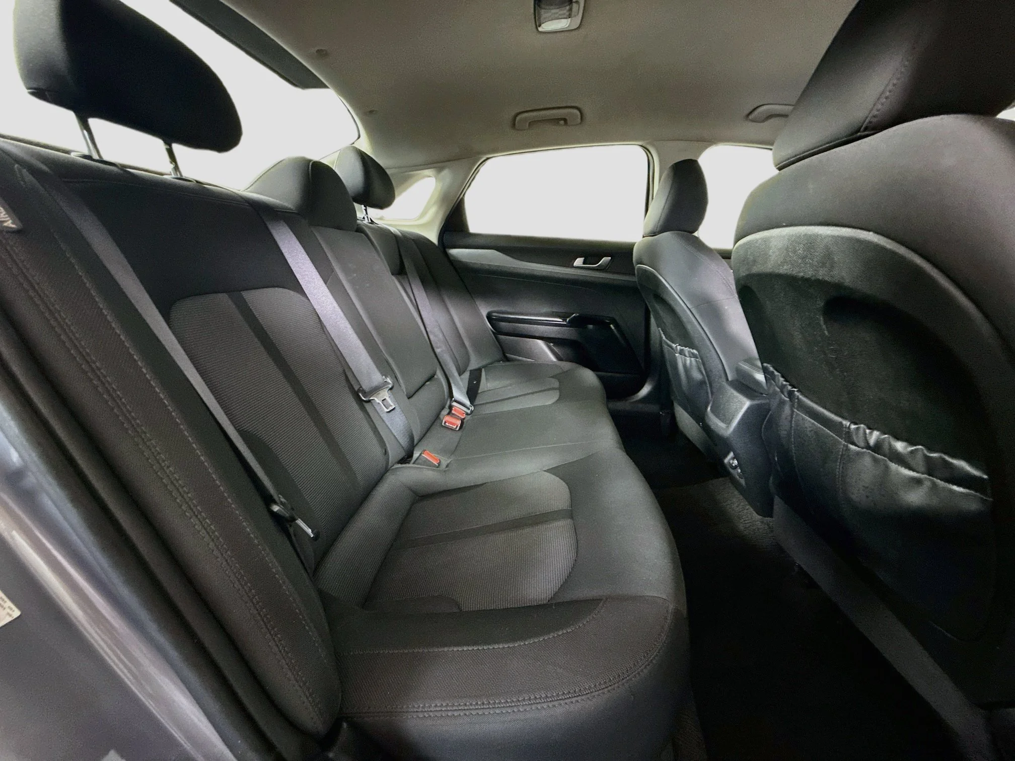Used 2023 Everlasting Silver Kia LXS image 23