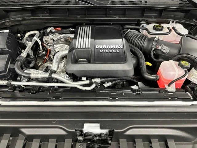 Used 2026 White GMC AT4 image 25