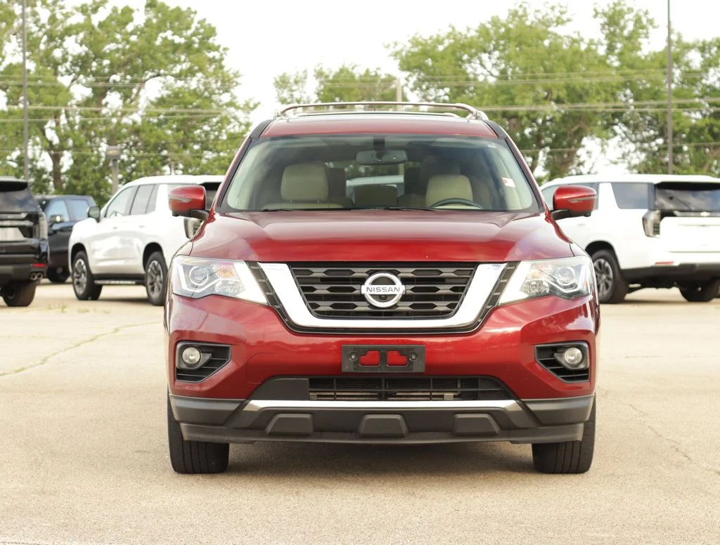 Used 2018 Nissan Pathfinder Platinum with VIN 5N1DR2MM0JC614560 for sale in Pekin, IL