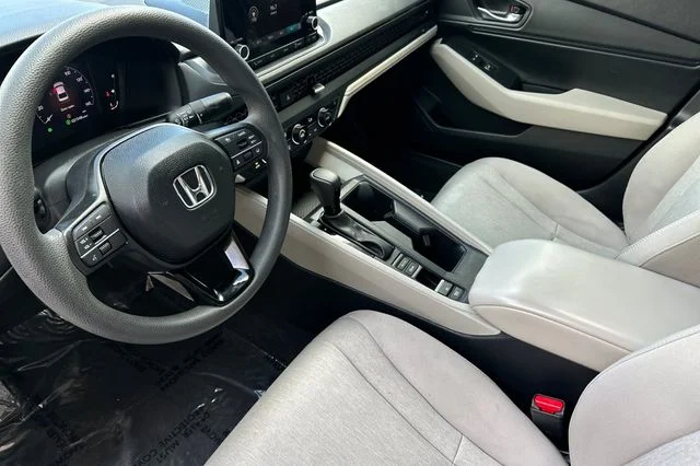 Certified Used 2024 Platinum White Pearl Honda EX image 10