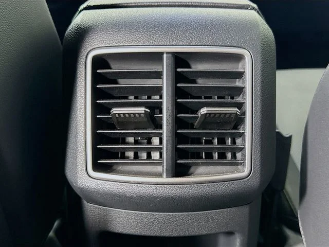 Used 2025 White Kia SX-Prestige image 27