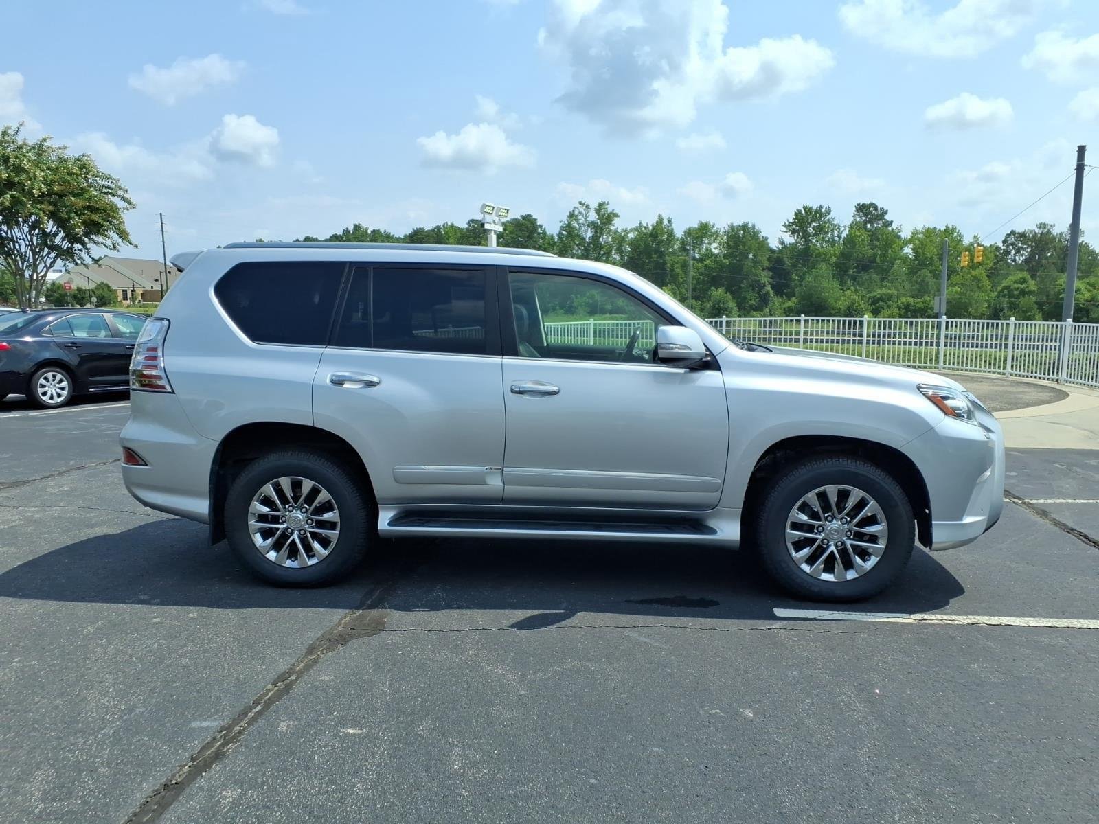 Used 2019 Silver Lining Metallic Lexus GX 460 Premium image 12