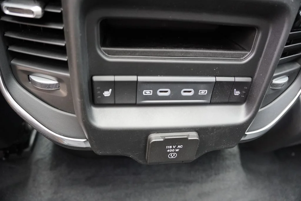 New 2026 Diamond Black Crystal Pearl-Coat Exterior Paint RAM Laramie image 14