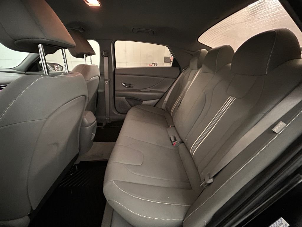 Used 2024 Black Hyundai SEL image 19