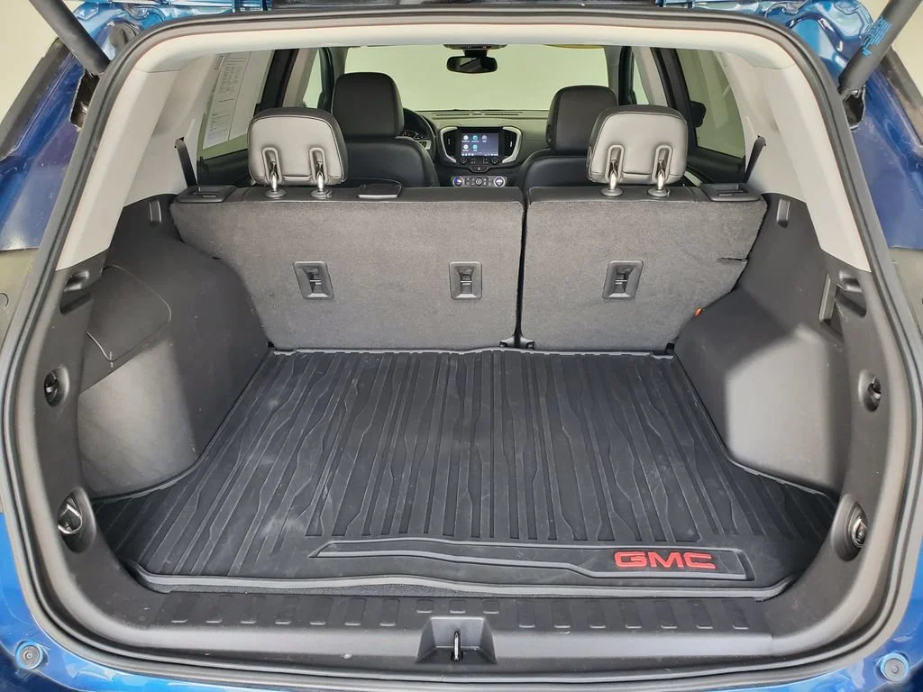 Used 2020 BLUE EMERALD METALLIC GMC SLT image 30