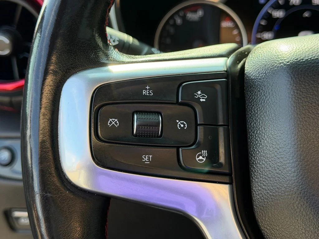 Used 2020 Silver Chevrolet RS image 18