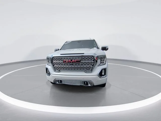 Used 2019 White GMC Denali image 3