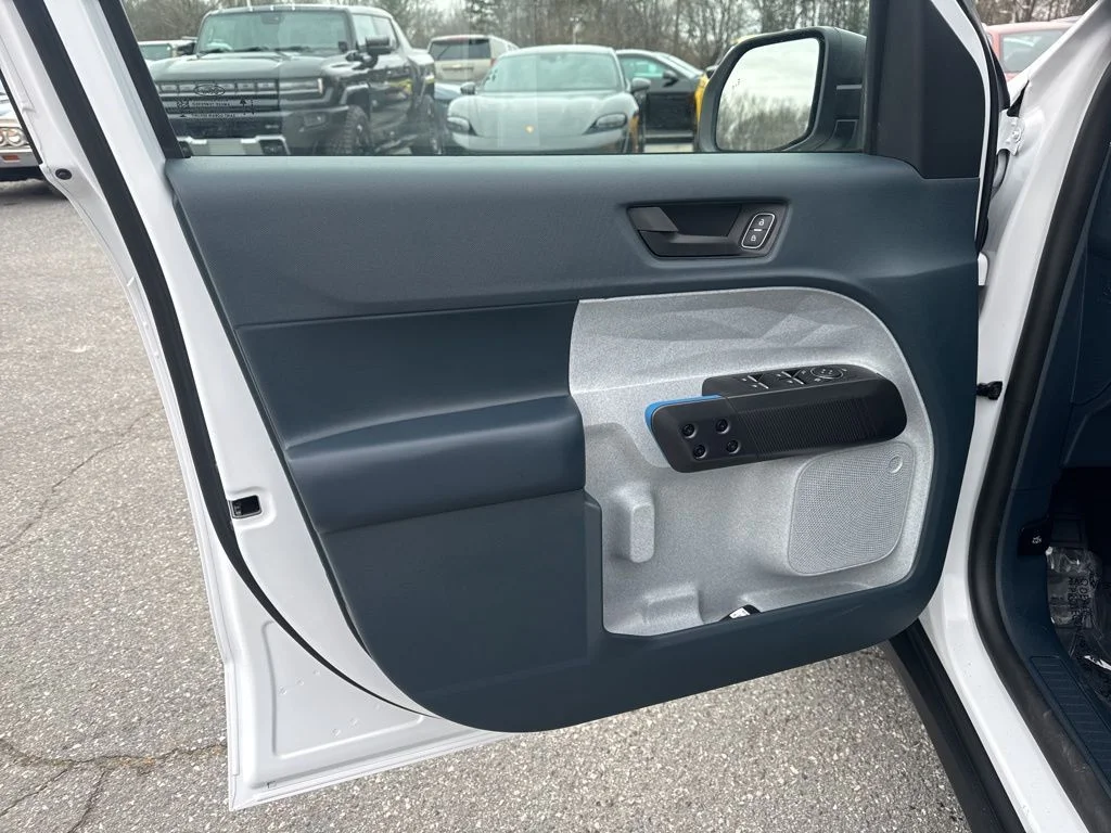Used 2025 White Ford XLT image 22