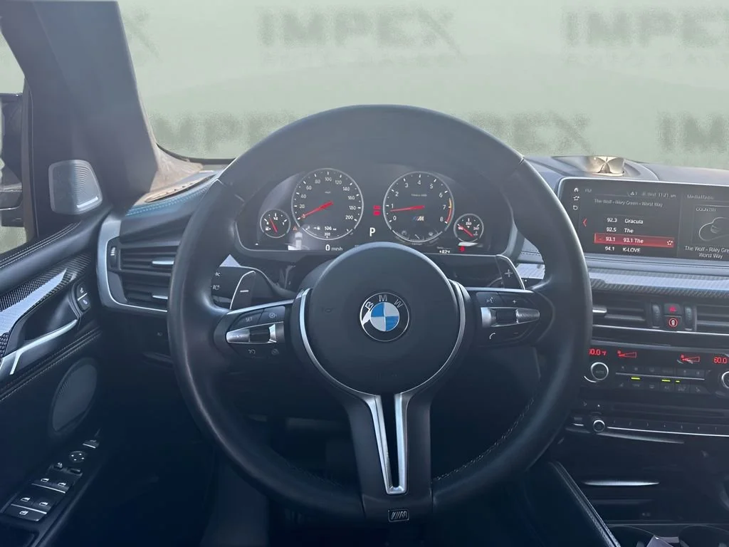 Used 2018  BMW  image 14