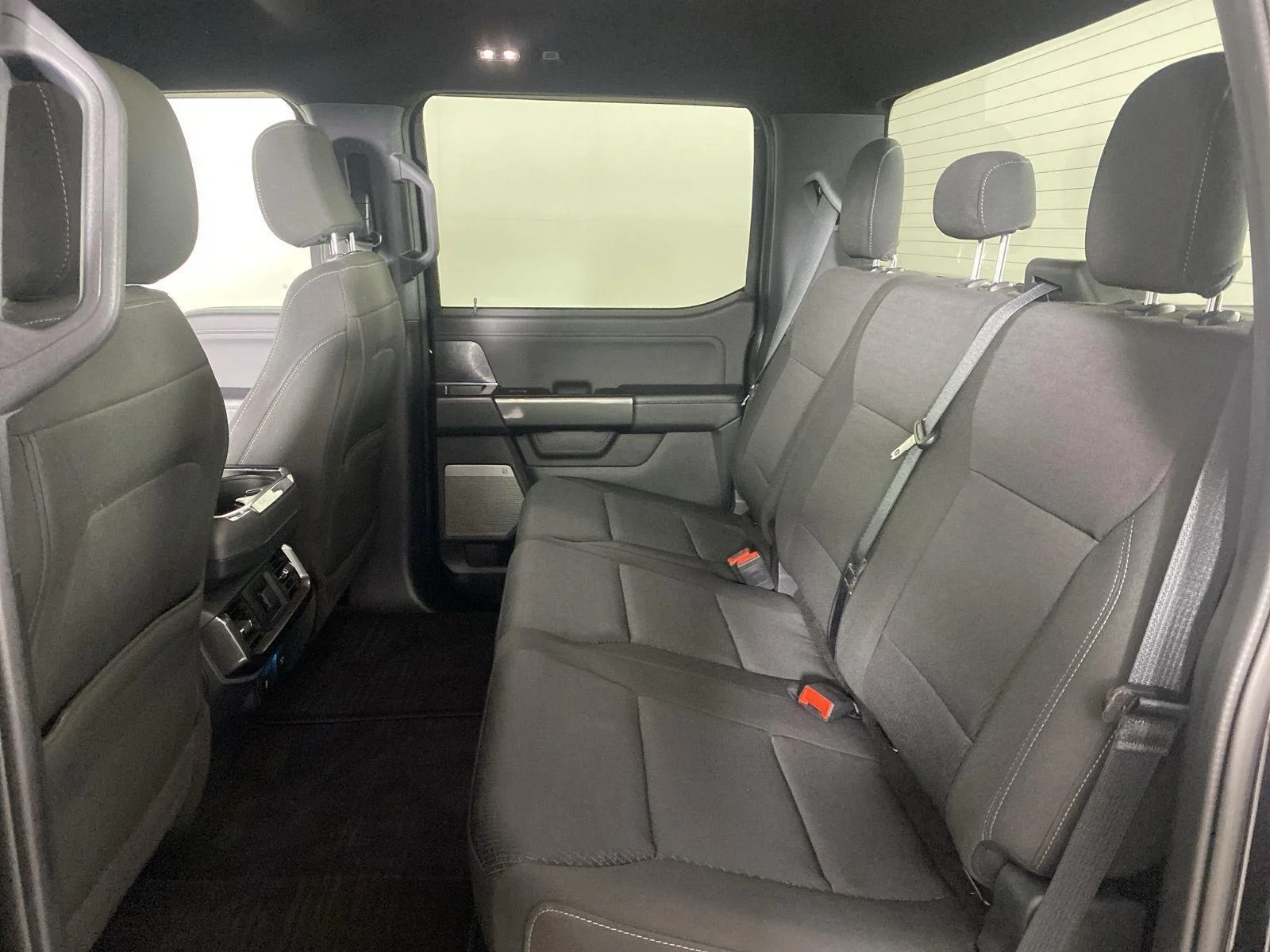 Used 2023 Agate Black Ford XLT image 35