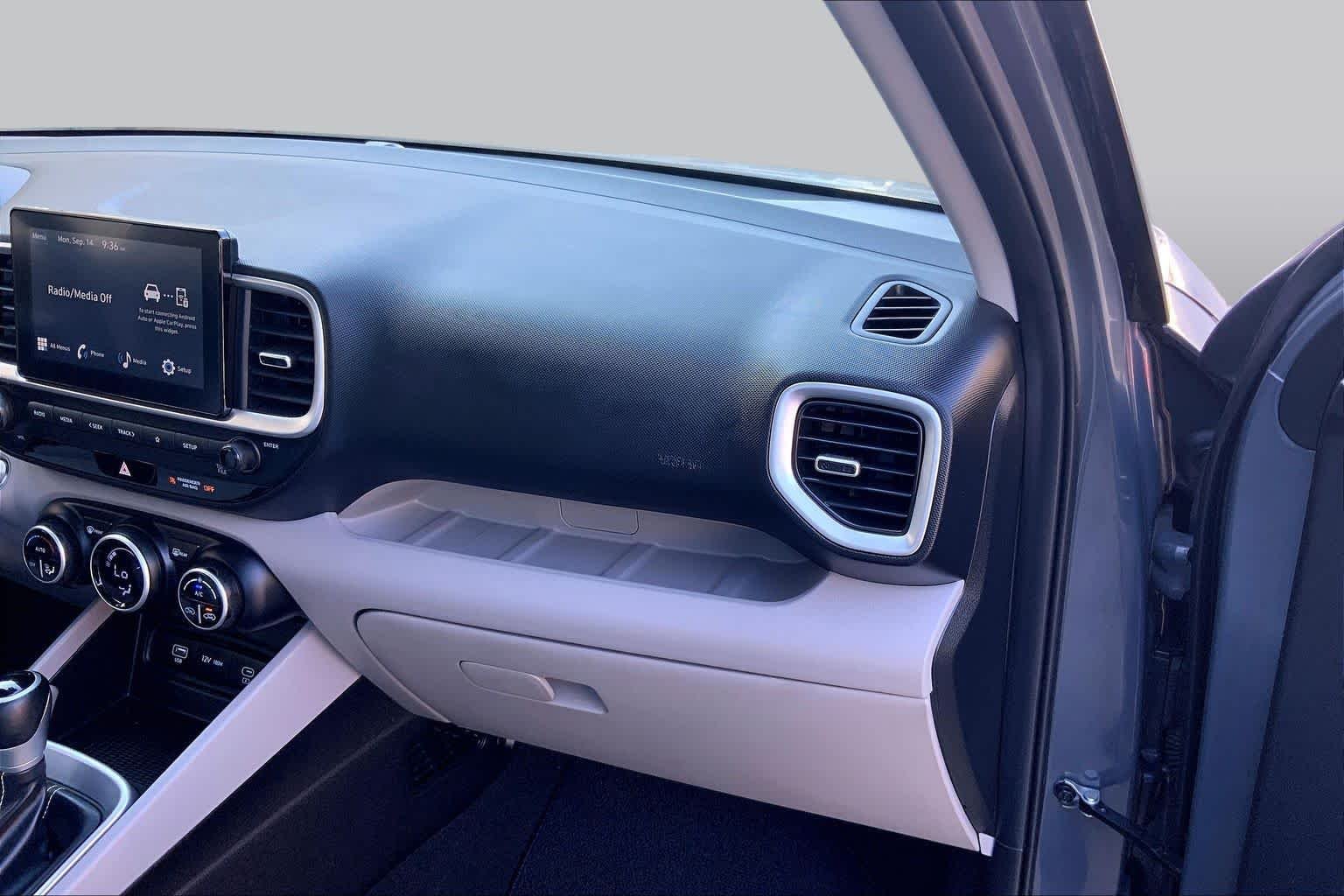 Certified Used 2025 Ecotronic Gray Hyundai SEL image 18