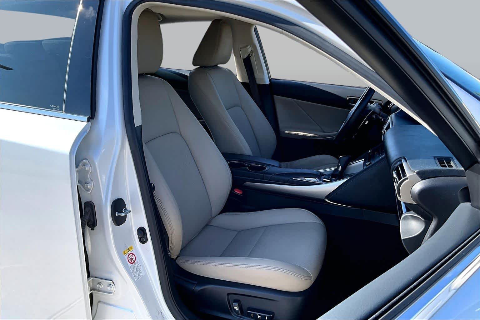 Pre-Owned 2018 Lexus IS 300