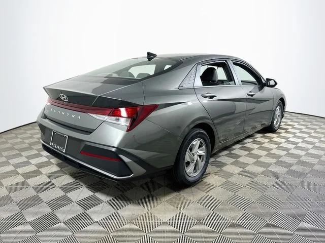 New 2026 Gray Hyundai SE image 3