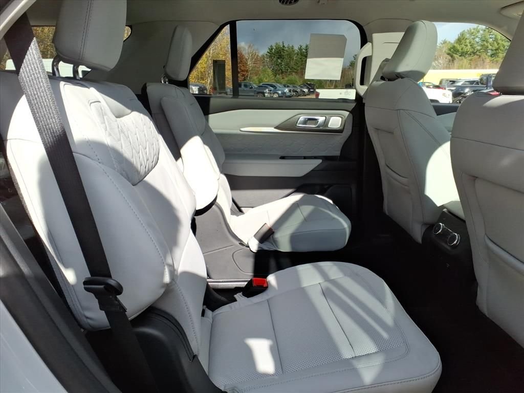 2026 Ford Explorer Platinum - Photo 11